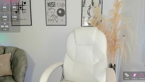 Snapshot of niaevans_x chatting on October 2025 01:00:02 PM Nia online show from October 2025 01:00:02 PM