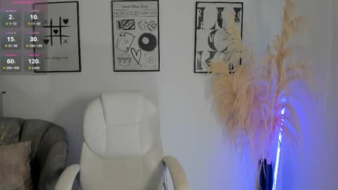 Snapshot of niaevans_x chatting on October 2025 12:59:01 PM Nia online show from October 2025 12:59:01 PM