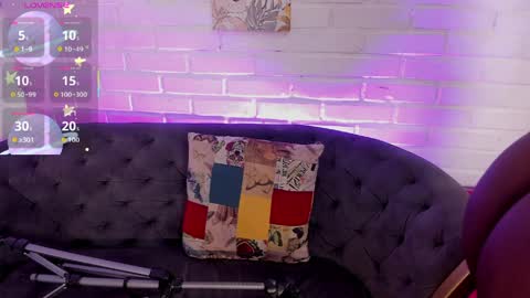 Nia online show from April 2026 02:50:01 PM