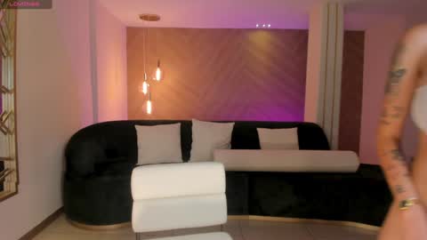 SQUIRTER DOLL    online show from December 2024 11:29:01 AM