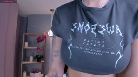 SQUIRTER DOLL    online show from September 2025 06:52:02 PM