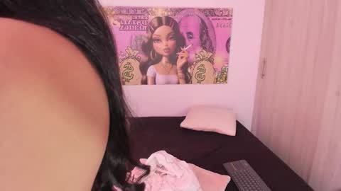  Nia  online show from December 2025 03:49:02 PM