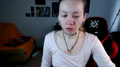 nica_kawaii online show from March 2026 06:18:02 AM