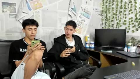 Snapshot of nice_boys11 chatting on June 2026 01:31:01 PM nice_boys11 online show from June 2026 01:31:01 PM