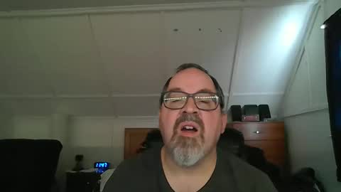 niceguy7208 online show from November 2025 03:47:02 PM