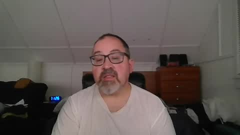 niceguy7208 online show from August 2026 03:27:02 AM