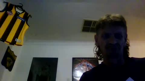 Snapshot of niceozziecockxxx chatting on December 2024 09:35:01 PM Sexiishaine online show from December 2024 09:35:01 PM