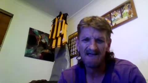 Snapshot of niceozziecockxxx chatting on January 2025 08:04:02 PM Sexiishaine online show from January 2025 08:04:02 PM