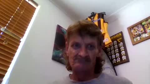 Snapshot of niceozziecockxxx chatting on January 2025 01:32:01 AM Sexiishaine online show from January 2025 01:32:01 AM