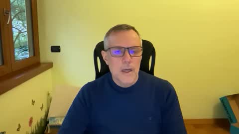 Snapshot of niceshy_71 chatting on April 2026 05:18:01 PM Andrew online show from April 2026 05:18:01 PM