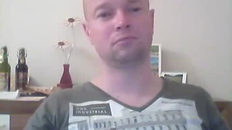 nick1990b online show from March 2025 07:49:02 PM