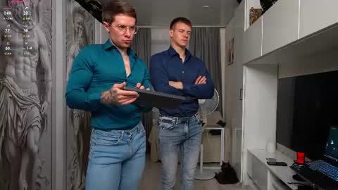 nick_howlenxx online show from August 2026 07:28:01 PM