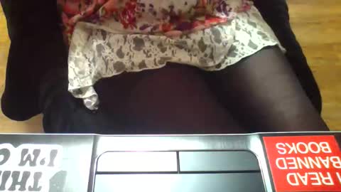 nickibabe1980 online show from November 2025 06:08:02 PM