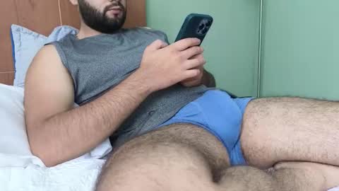 Nicolas              online show from September 2025 06:34:01 PM