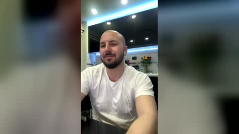 Julian online show from February 2026 12:51:02 AM