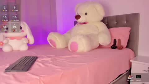 Nicolas online show from November 2025 04:39:01 PM