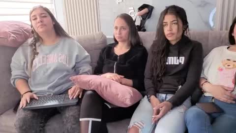 nicky_as online show from December 2025 02:10:02 PM