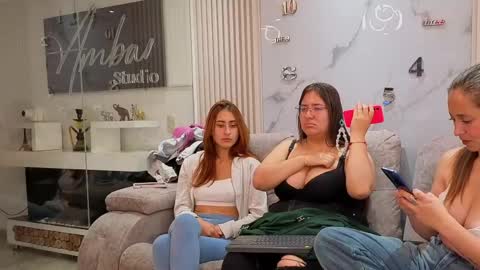 Snapshot of nicky_as chatting on May 2026 01:37:02 PM nicky_as online show from May 2026 01:37:02 PM