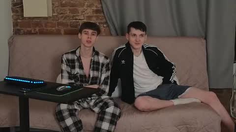 Nicki  Danny online show from April 2026 08:42:02 PM