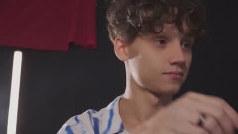 Nicky Neal online show from October 2025 08:05:02 PM