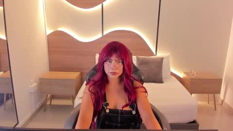 Nicky  online show from November 2025 02:43:02 AM