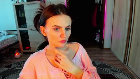 Nicky Weekends online show from February 2025 08:00:02 AM