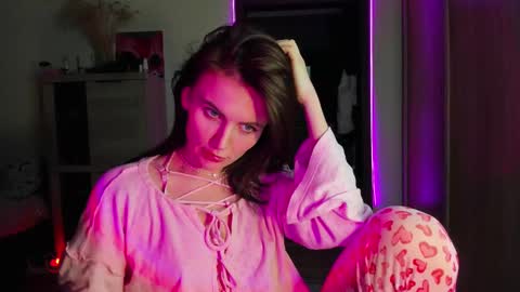 Nicky Weekends online show from February 2025 05:57:01 PM