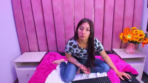 Snapshot of nickymiler chatting on November 2025 01:33:01 PM Nicky Miler online show from November 2025 01:33:01 PM