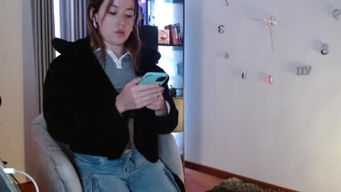 Snapshot of nickywindsor chatting on January 2025 07:28:02 PM Nicky online show from January 2025 07:28:02 PM