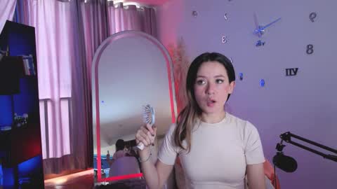 Snapshot of nickywindsor chatting on October 2025 05:46:01 PM Nicky online show from October 2025 05:46:01 PM