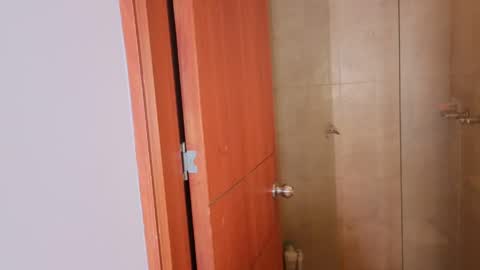 Nicky online show from April 2026 04:34:02 PM