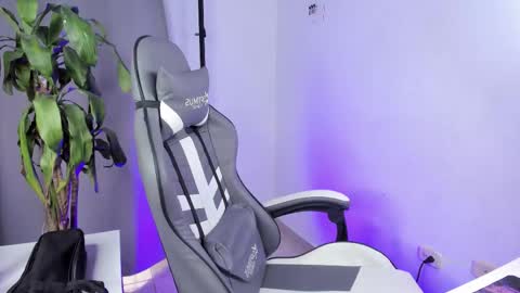 Nico  online show from March 2026 10:26:02 PM