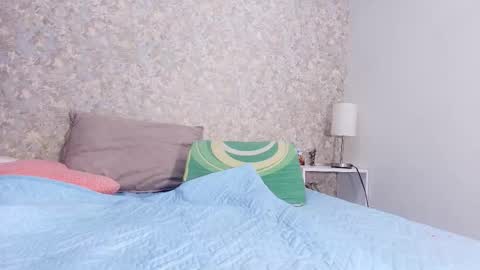 Nicol online show from November 2025 02:55:01 AM