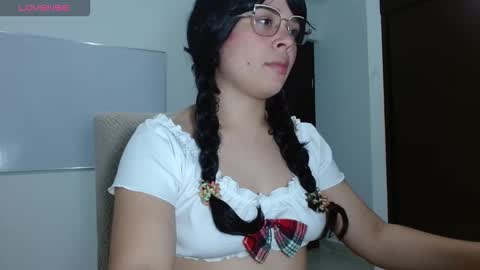 nicol online show from March 2026 10:45:01 PM