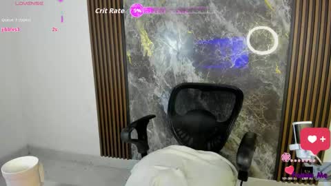 Snapshot of nicol_jone chatting on October 2025 11:00:02 PM Nicol sanchez online show from October 2025 11:00:02 PM