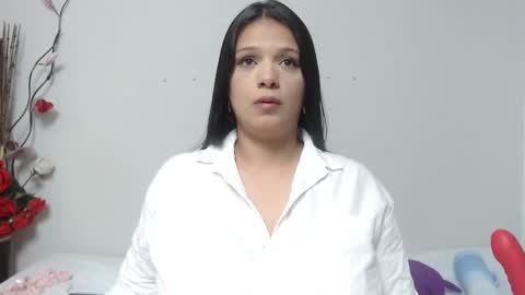 Snapshot of nicol_love0 chatting on February 2025 01:15:01 AM Nicol online show from February 2025 01:15:01 AM