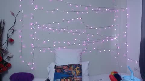 Snapshot of nicol_love0 chatting on February 2025 06:05:01 PM Nicol online show from February 2025 06:05:01 PM