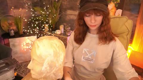 Nicol Moonn online show from January 2026 01:27:01 PM