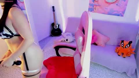 Nicol  online show from March 2026 03:08:01 AM