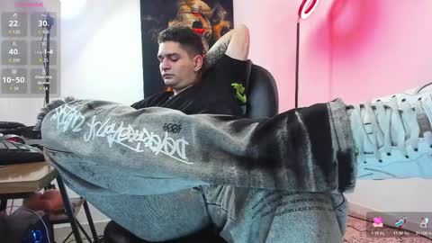 Nicolas Fellener online show from November 2025 05:20:02 AM