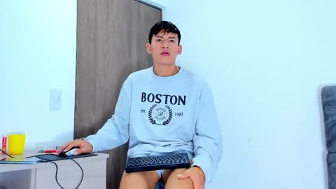 nicolastorres__ online show from November 2025 08:44:01 PM