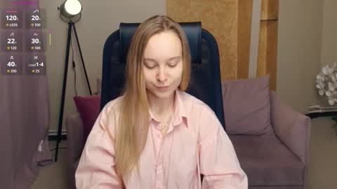 Nicoletta online show from December 2025 07:10:01 PM