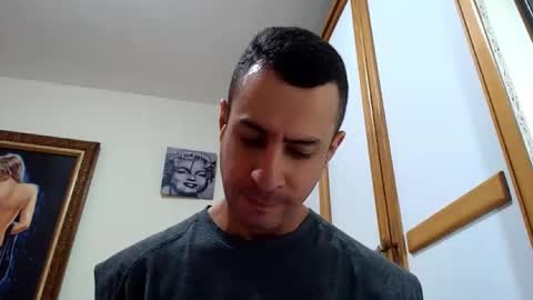 Nicolay online show from February 2025 04:52:01 PM