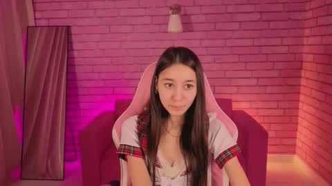 Nicole online show from February 2026 08:20:01 AM