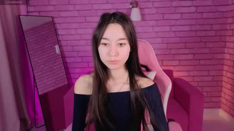 Snapshot of nicole_brownie chatting on March 2026 01:27:02 AM Nicole online show from March 2026 01:27:02 AM