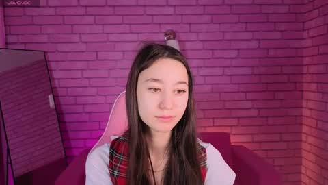 Snapshot of nicole_brownie chatting on April 2026 01:26:01 AM Nicole online show from April 2026 01:26:01 AM