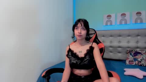 Nicol online show from December 2024 08:50:01 PM