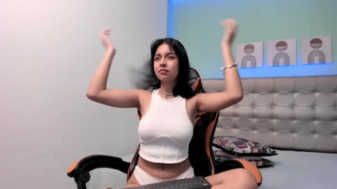 Nicol online show from December 2024 02:34:02 AM