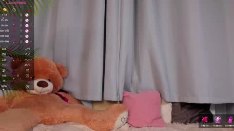 Nicole Grifin online show from January 2025 04:19:01 PM