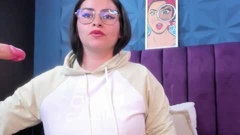 Snapshot of nicole_jonss chatting on May 2026 10:50:03 PM Nicole online show from May 2026 10:50:03 PM